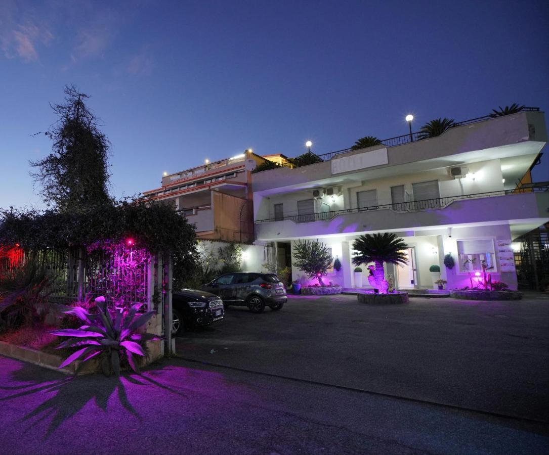 Hotel Stefany Lago Patria Esterno foto