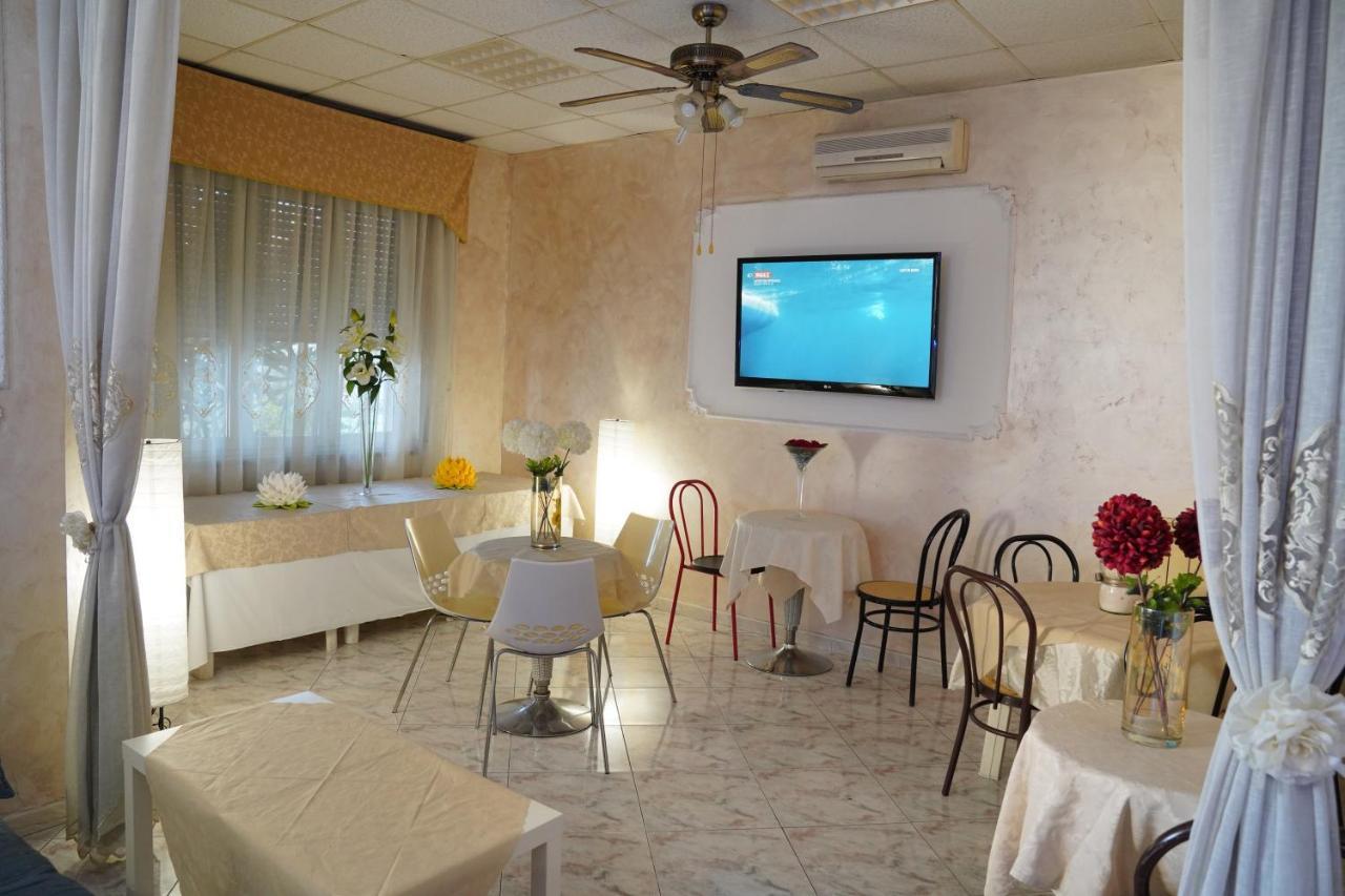 Hotel Stefany Lago Patria Esterno foto