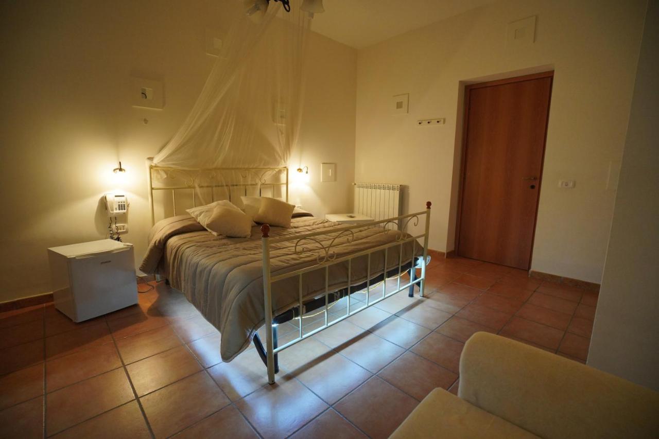 Hotel Stefany Lago Patria Esterno foto
