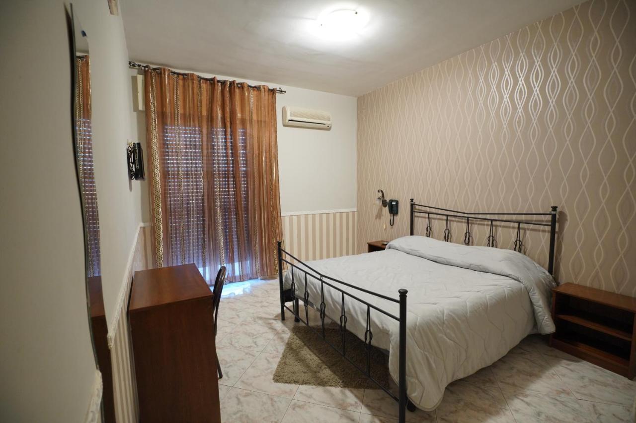 Hotel Stefany Lago Patria Esterno foto