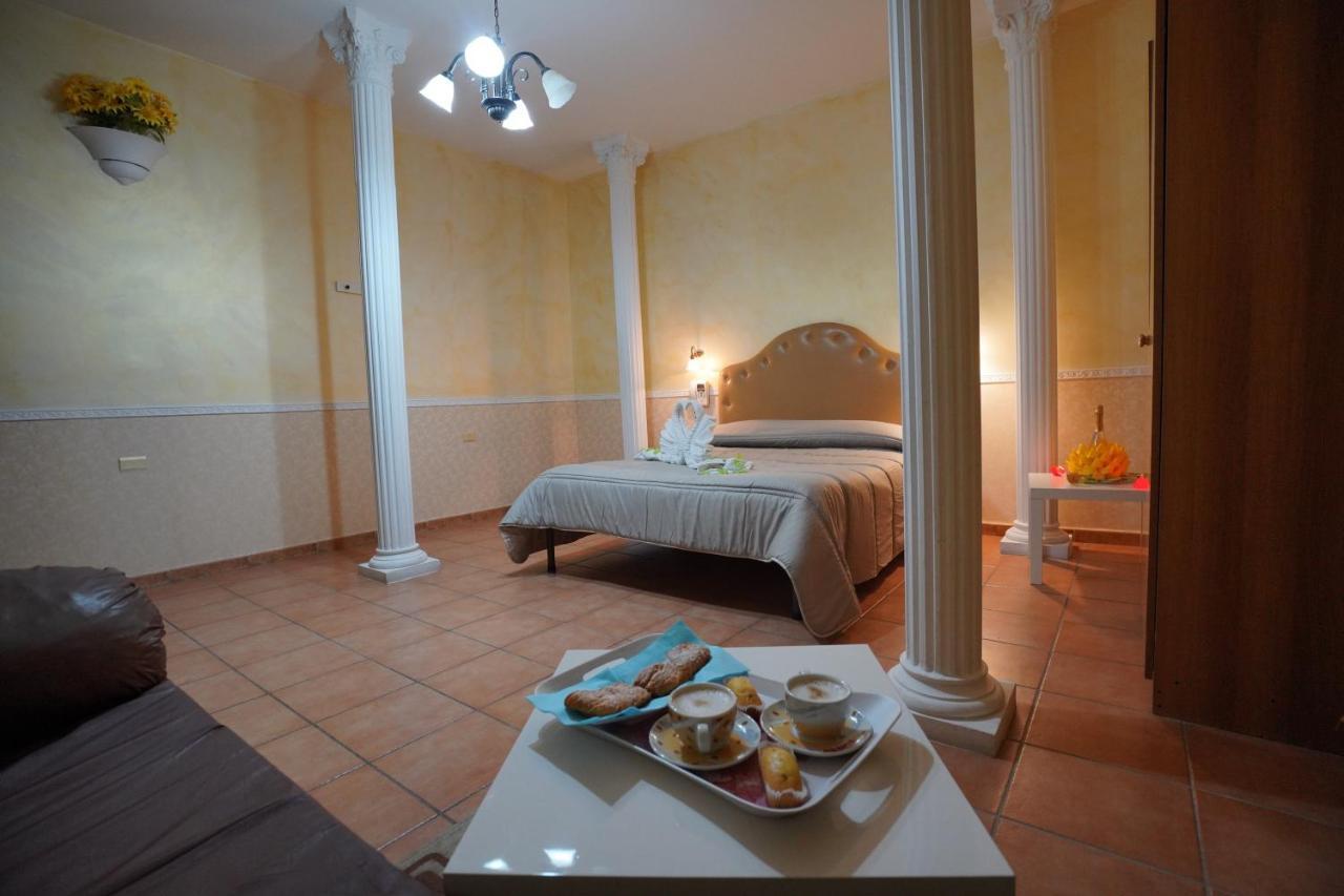 Hotel Stefany Lago Patria Esterno foto